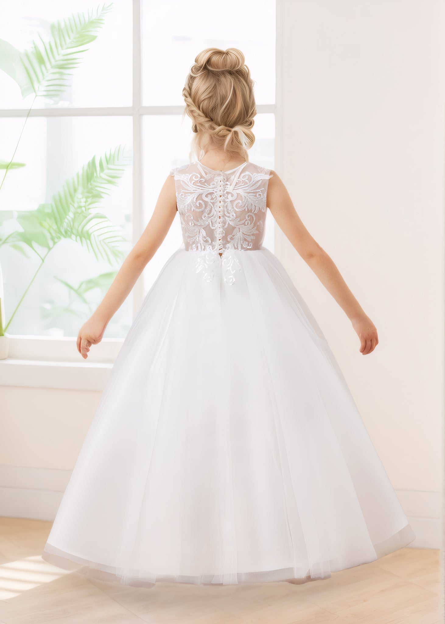 Delicate A-Line Sleeveless Lace Appliques Long Tulle Flower Girl Dresses
