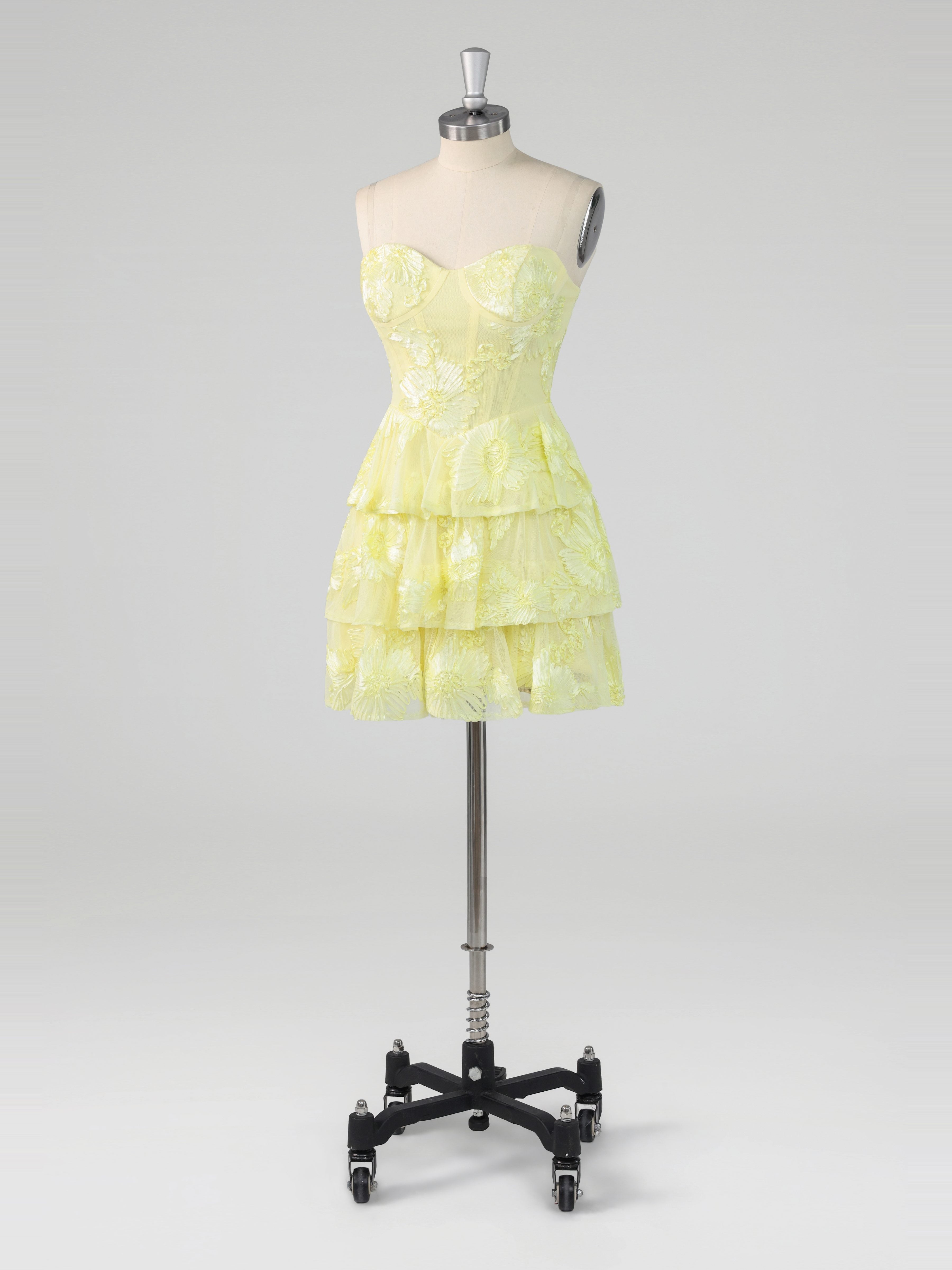 Modern A-line Strapless Tiered Ruffles Mini Party Dresses