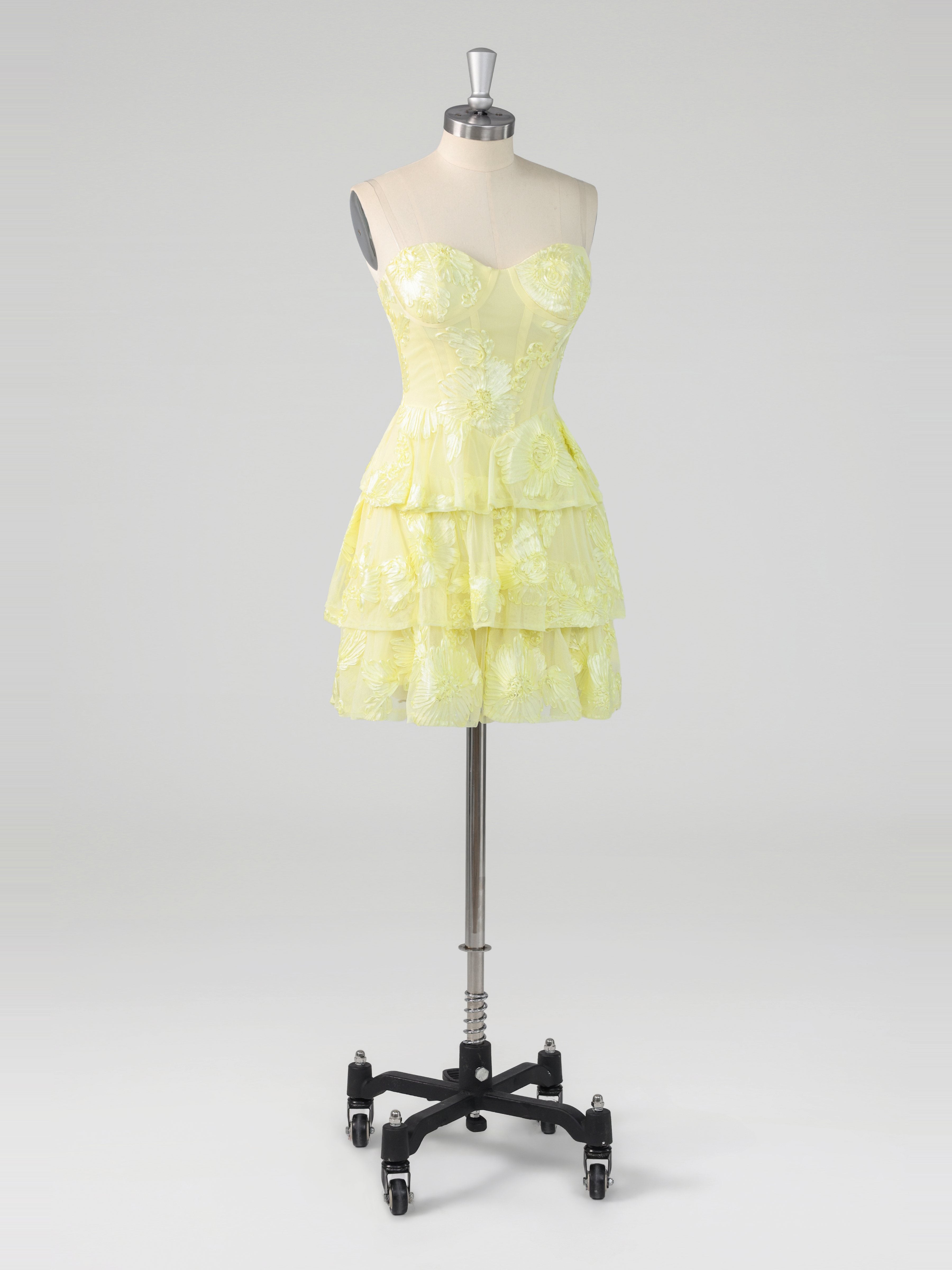 Modern A-line Strapless Tiered Ruffles Mini Party Dresses