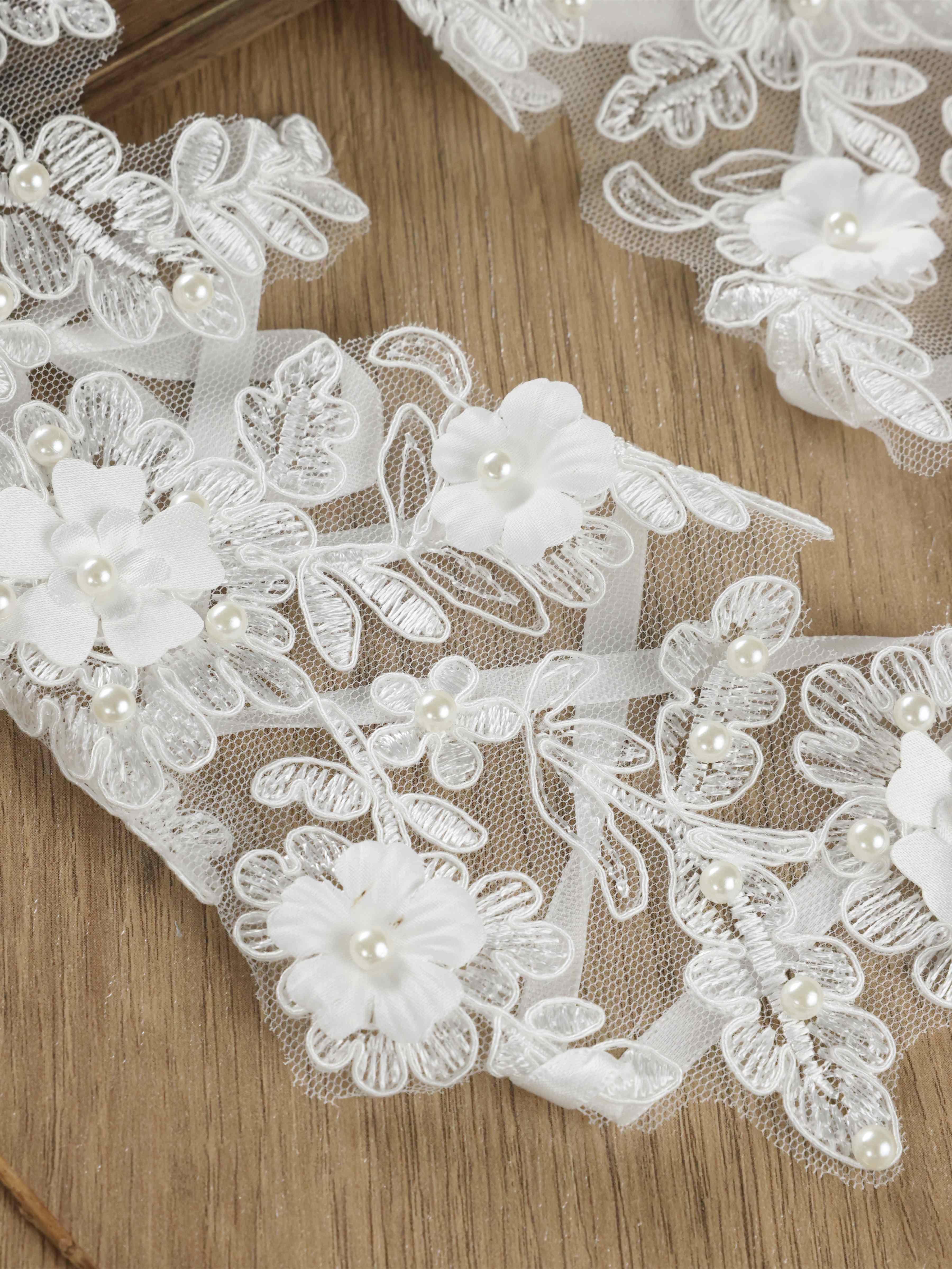 3D Floral Lace Bridal Gloves with Pearl Detail