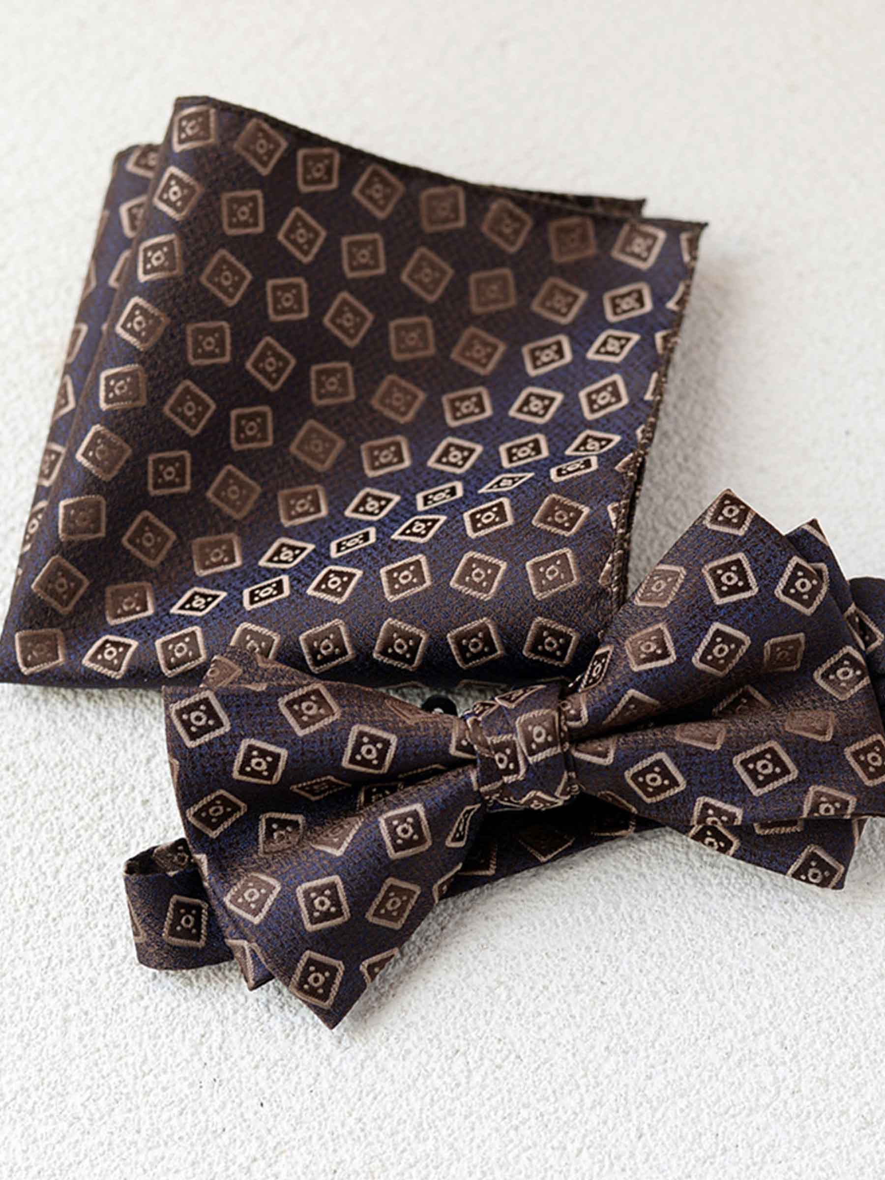 Modern Men's Bow Tie and Pocket Square Set UK