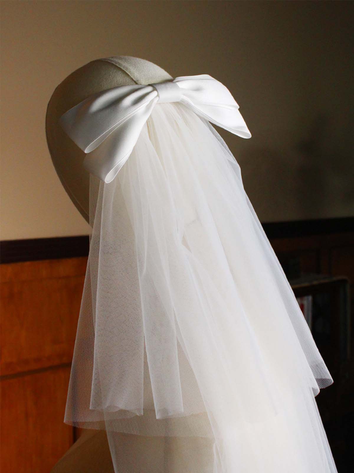 Pretty Two Tier Bow Tulle Bridal Veil