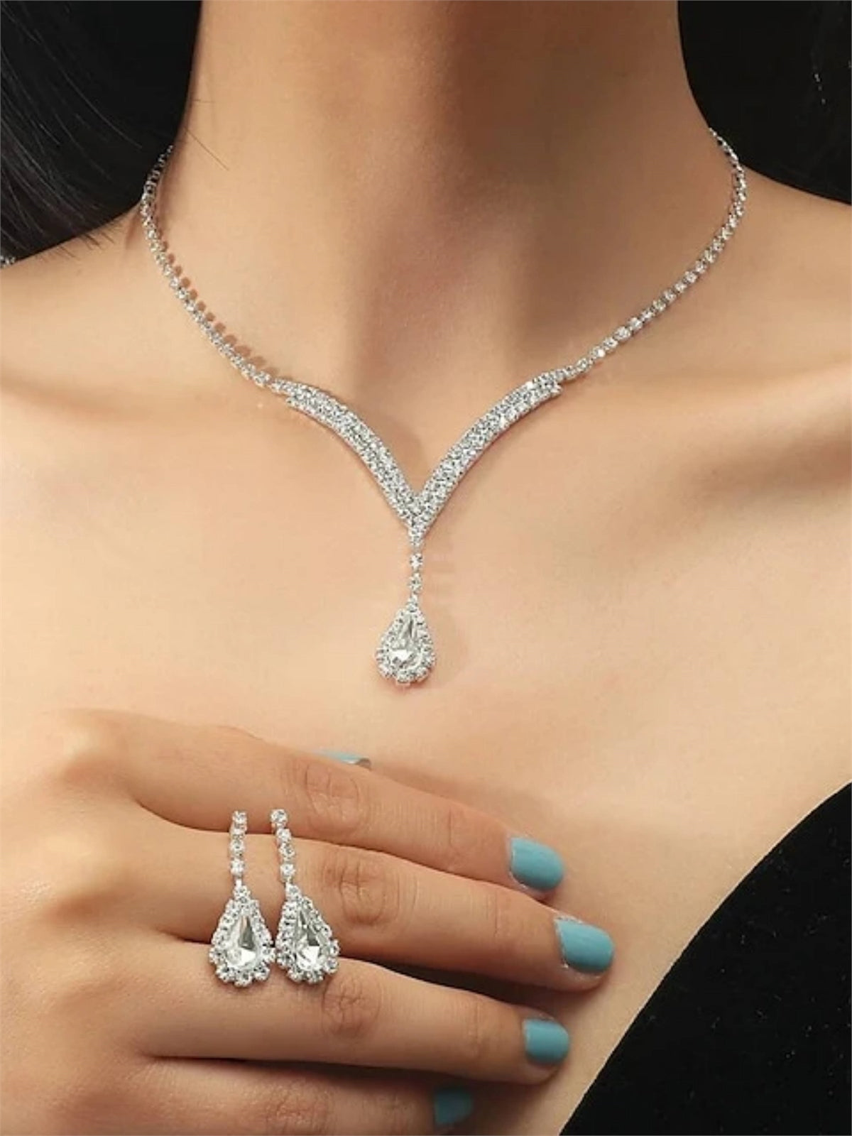 V-Shaped Teardrop Crystal Jewelry Set