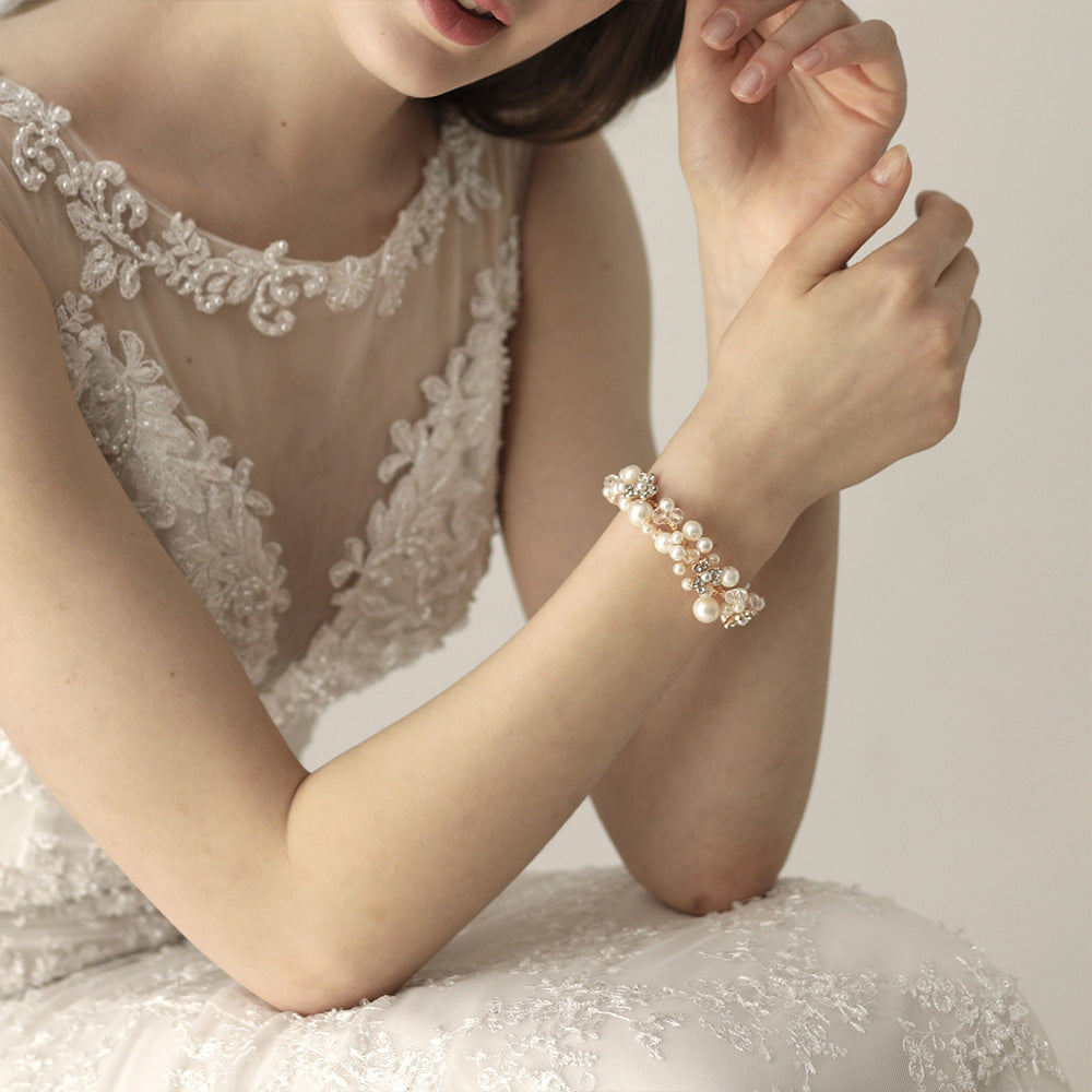 Charming Bridal & Bridesmaid Pearl Wrist Accessories